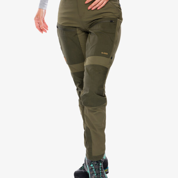 Cumpăra Pantaloni trekking femei Fjallraven Keb Agile Trousers - laurel green/deep forest