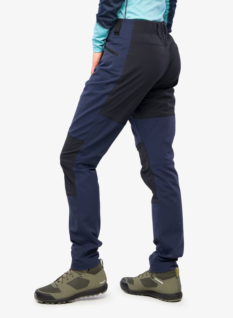 Pantaloni trekking femei Haglofs Mid Slim Pant - tarn blue/true black preţ