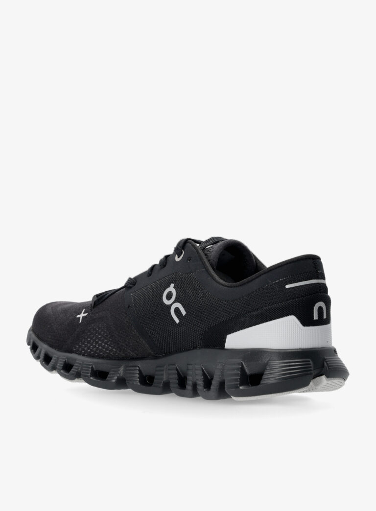 Preţ Pantofi alergare barbati On Running Cloud X 3 - black