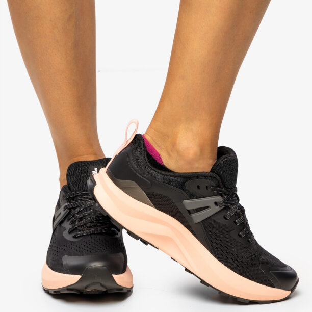 Cumpăra Pantofi drumetie femei The North Face Hypnum - black/rose gold