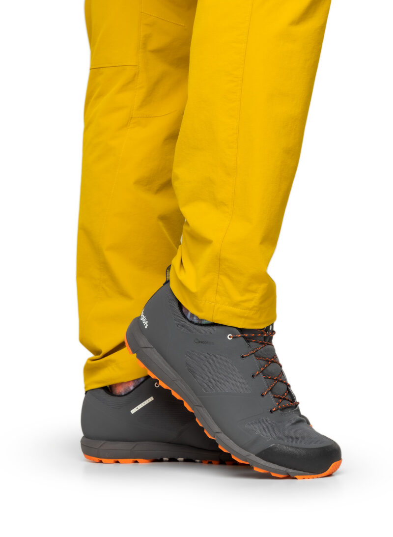 Cumpăra Pantofi outdoor barbati Haglofs L.I.M Low Proof Eco - magnetite/flame orange