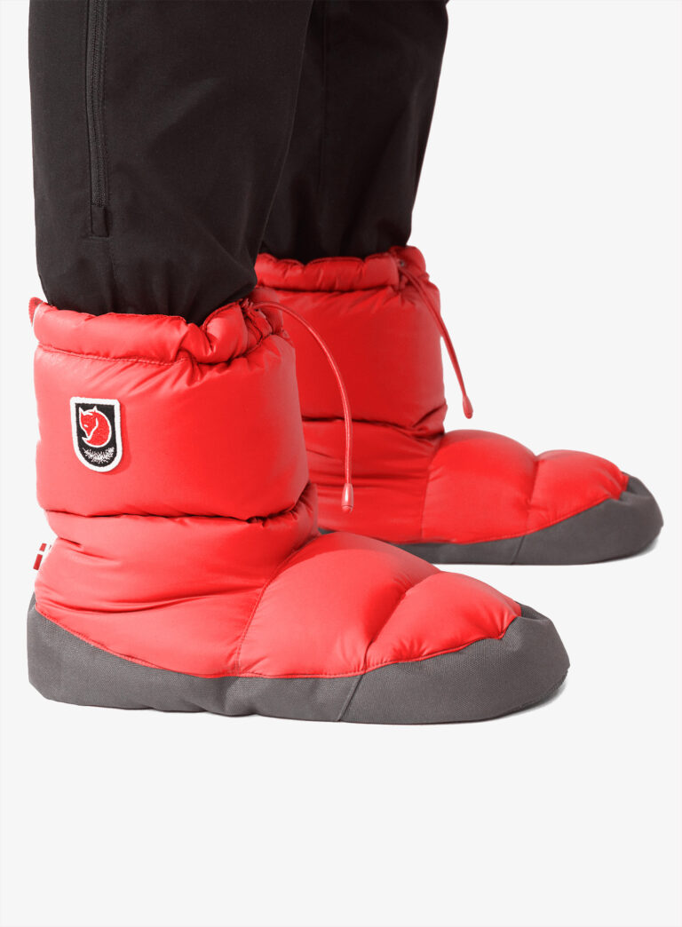 Papuci matlasati Fjallraven Expedition Down Booties - true red preţ