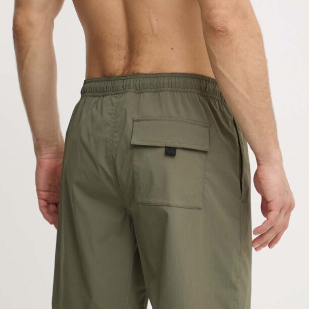 Peak Performance pantaloni scurti de baie Board culoarea verde preţ