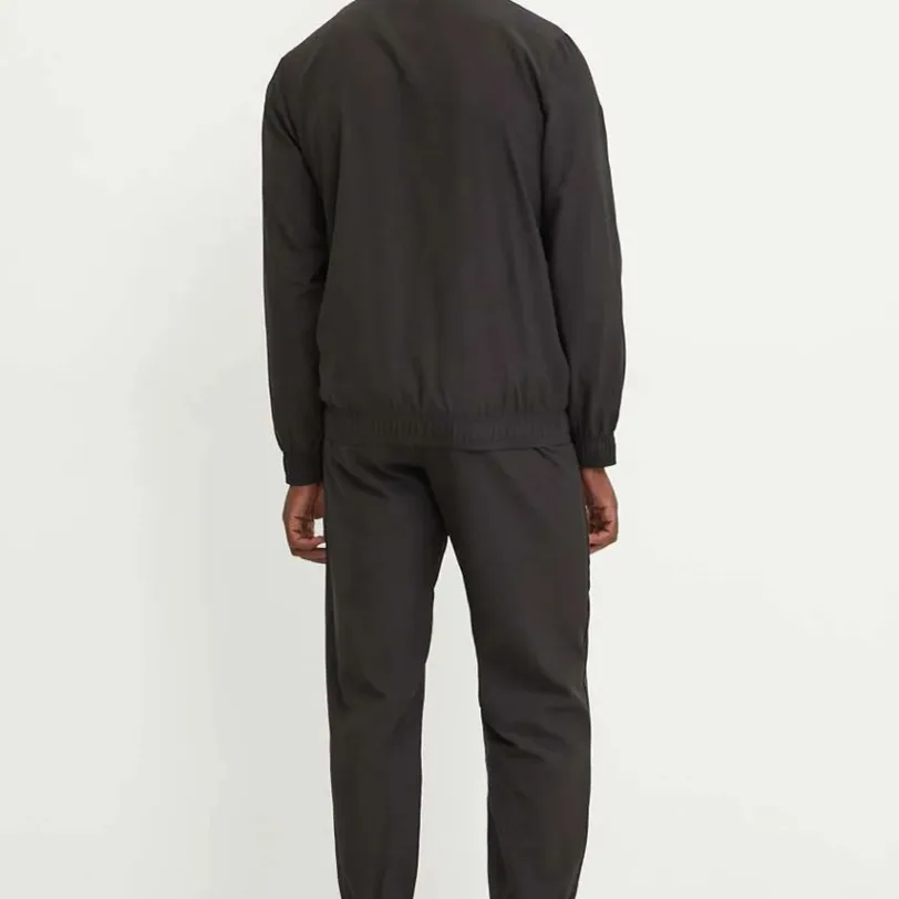 culoarea negru