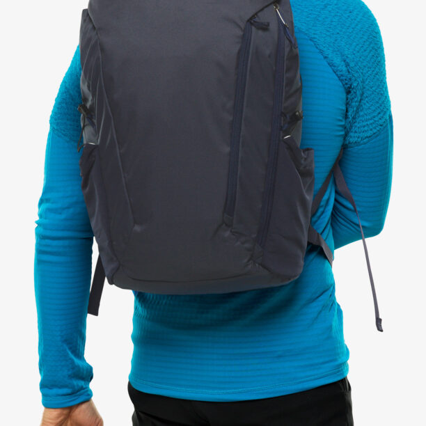 Rucsac Arcteryx Mantis 30 - black sapphire preţ