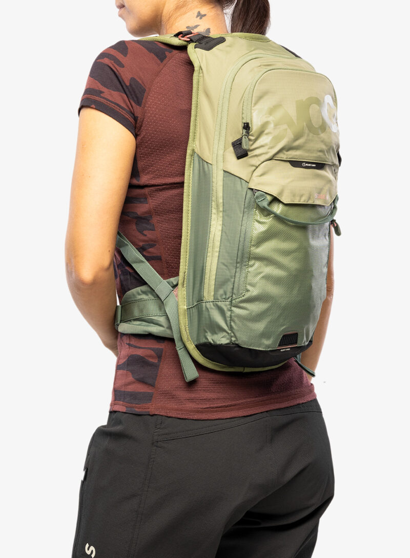 Rucsac ciclism Evoc Stage 6 - light olive/olive preţ