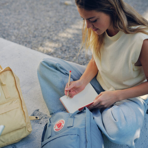 Preţ Rucsac de oras Fjallraven Kanken - ultramarine