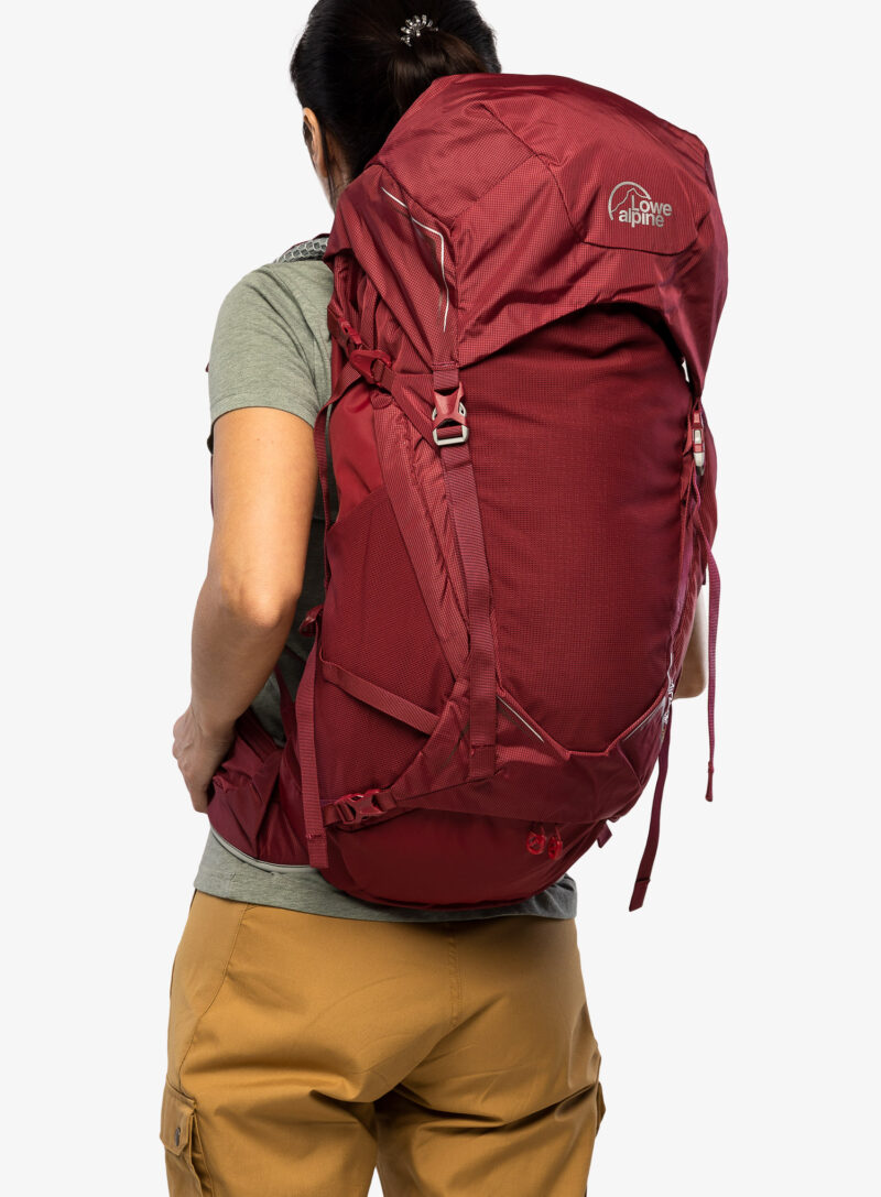 Rucsac drumetie Lowe Alpine AirZone Trek ND 33:40 - raspberry preţ