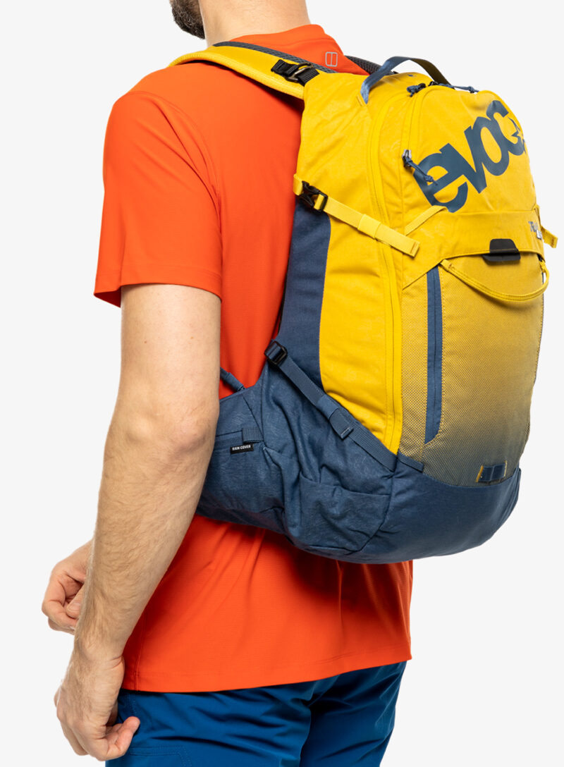 Preţ Rucsac enduro Evoc Trail Pro 26 - curry/denim