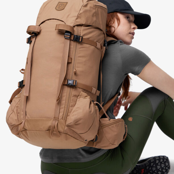 Cumpăra Rucsac trekking Fjallraven Kajka 35 - khaki dust