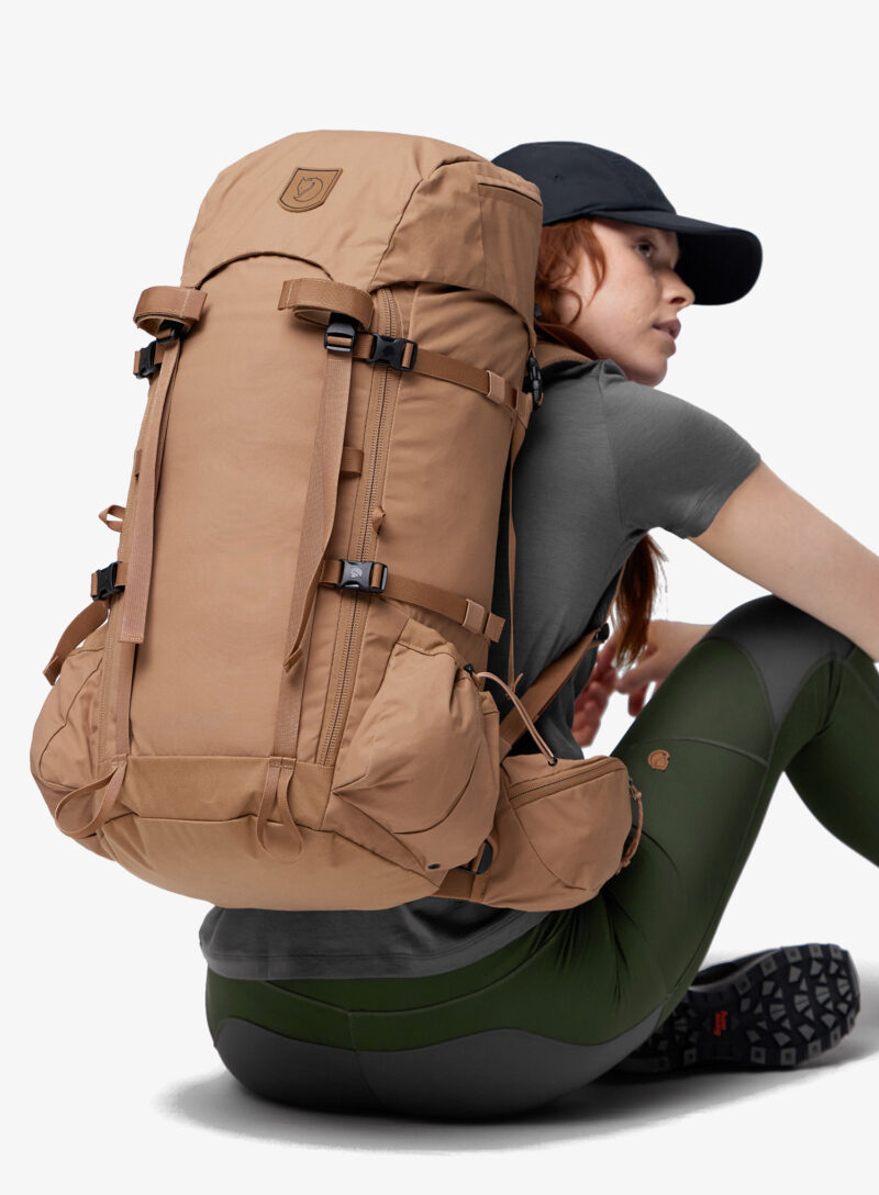 Cumpăra Rucsac trekking Fjallraven Kajka 35 - khaki dust