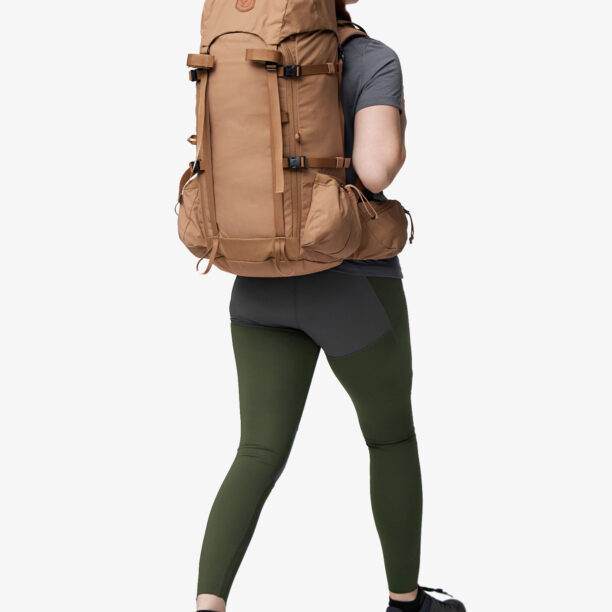 Preţ Rucsac trekking Fjallraven Kajka 35 - khaki dust