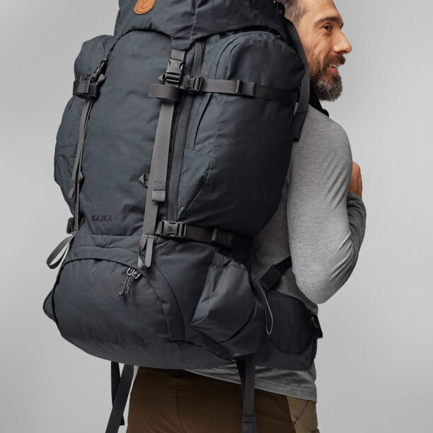 Preţ Rucsac trekking Fjallraven Kajka 85 - coal black