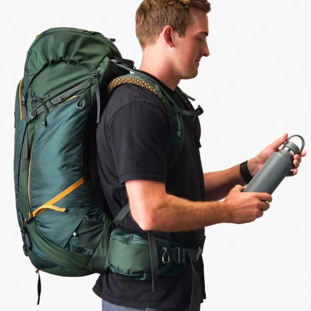 Preţ Rucsac trekking Gregory Katmai 65 - oxide green