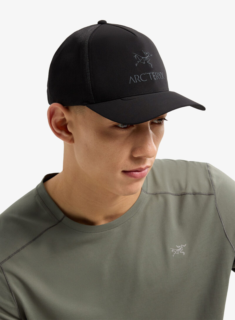 Cumpăra Șapcă Arcteryx Bird Word Trucker Curved Hat - black/graphite