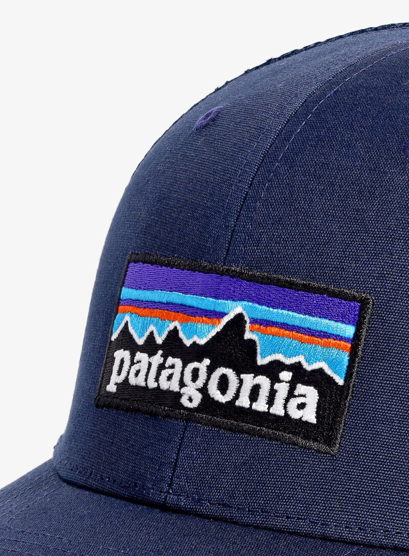 Preţ Șapcă Patagonia P-6 Logo Trucker Hat - new navy