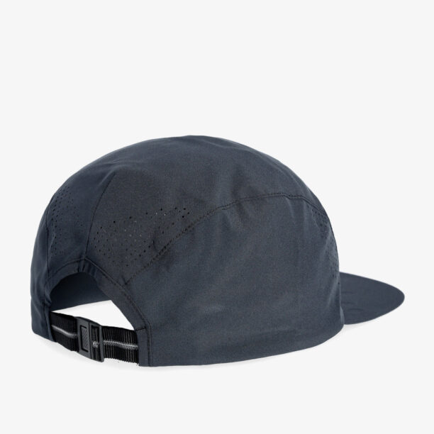 Șapcă Salomon Cross Compact Cap - deep black preţ