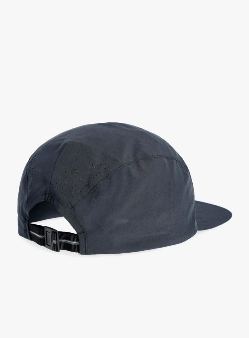 Șapcă Salomon Cross Compact Cap - deep black preţ