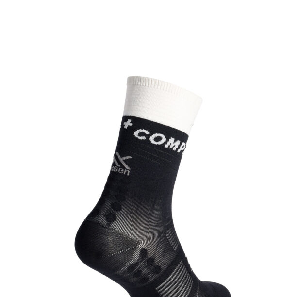 Șosete alergare Compressport Mid Compression Socks V2.0 - black/white preţ