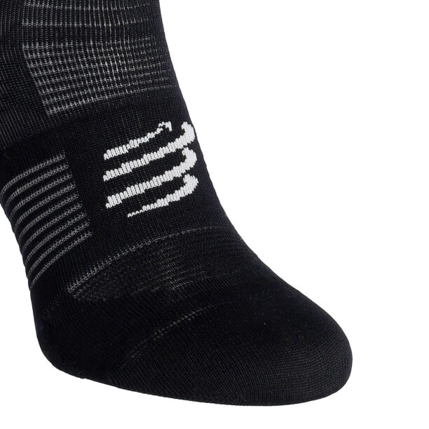 Preţ Șosete alergare Compressport Mid Compression Socks V2.0 - black/white