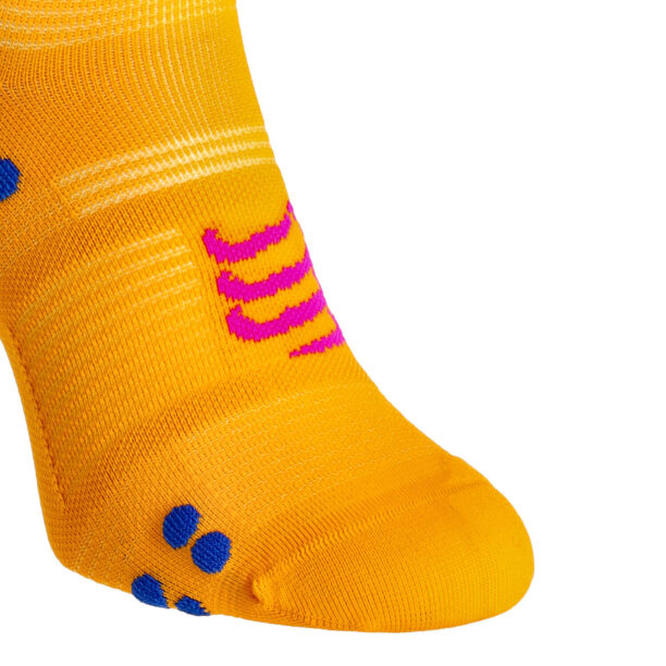 Preţ Șosete alergare Compressport Pro Racing Socks v4.0 Run Low - saffron/dazz blue