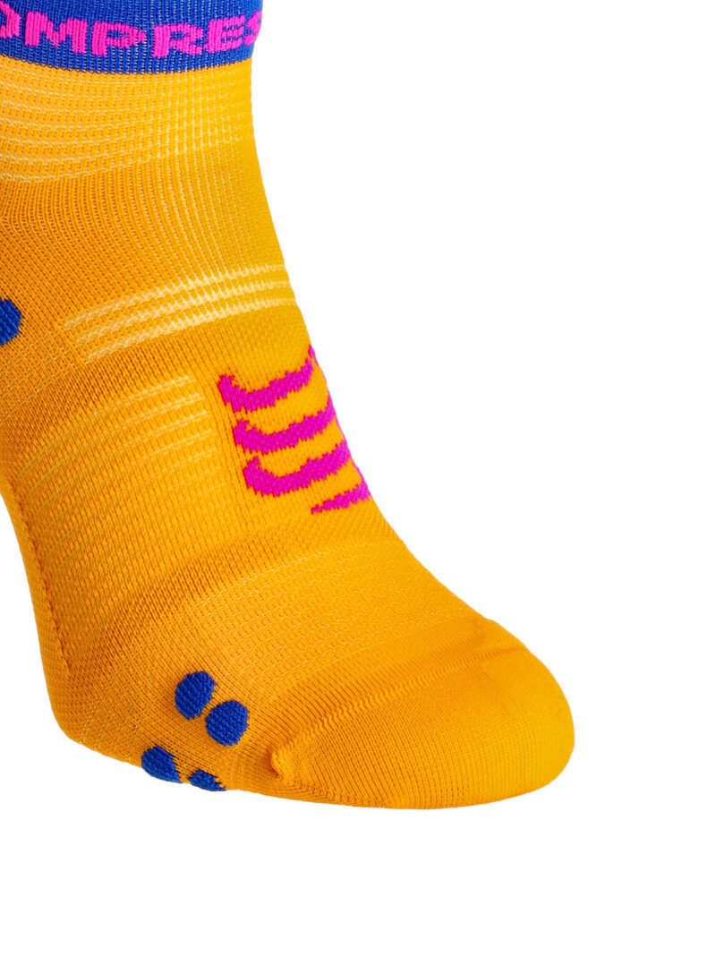 Preţ Șosete alergare Compressport Pro Racing Socks v4.0 Run Low - saffron/dazz blue