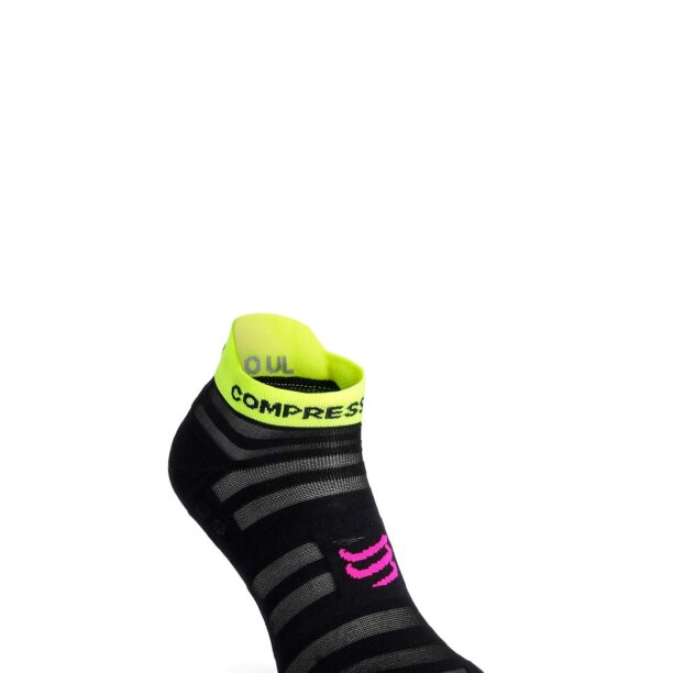 Cumpăra Șosete alergare Compressport Pro Racing Socks v4.0 Ultralight Run Low - black/safe yellow/neo pink