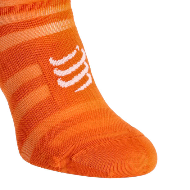 Preţ Șosete alergare Compressport Pro Racing Socks v4.0 Ultralight Run Low - fire/white