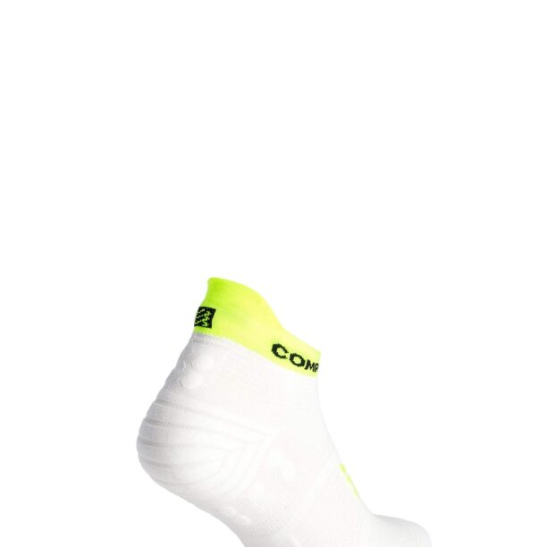 Preţ Sosete de alergare Compressport Pro Racing Socks v4.0 Run Low - white/safe yellow/neo pink