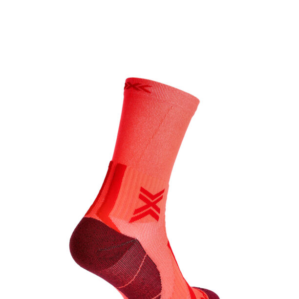 Sosete de alergare X-Socks Trailrun Perform Crew - fluo red/namib red preţ