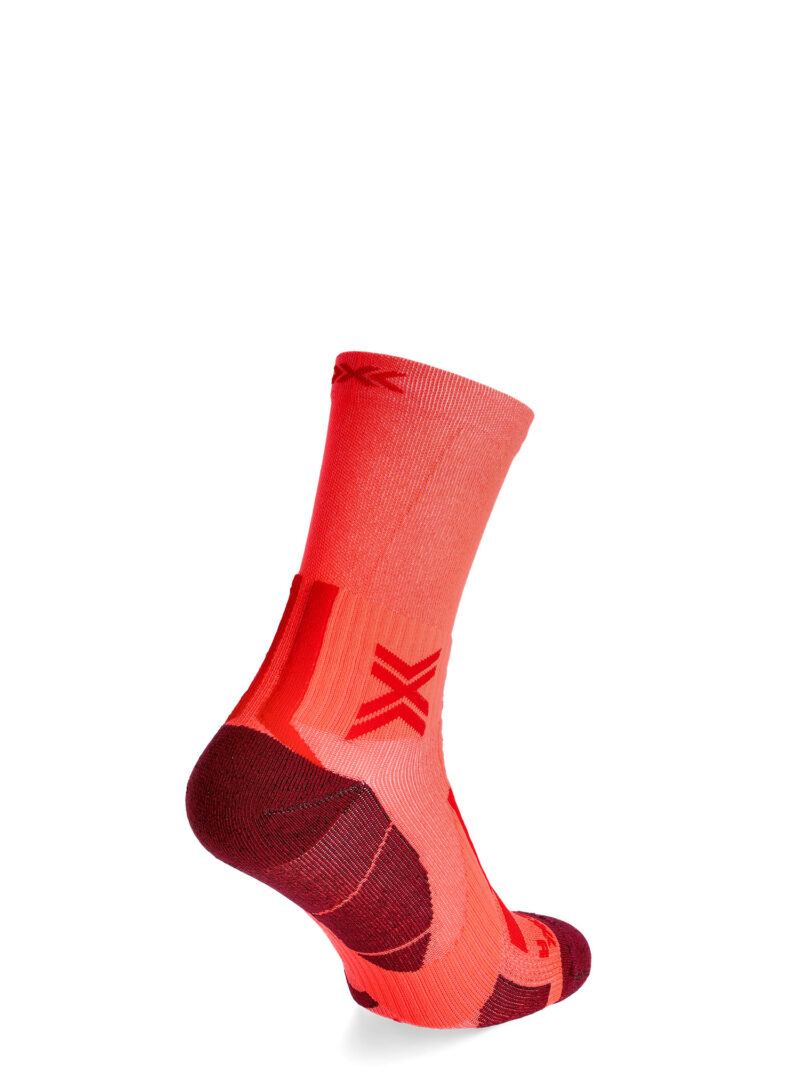 Sosete de alergare X-Socks Trailrun Perform Crew - fluo red/namib red preţ