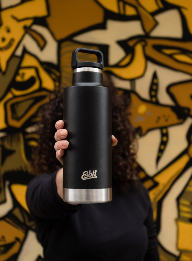 Sticla termică Esbit Sculptor Insulated Bottle 750ml - black preţ