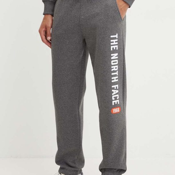 The North Face pantaloni de trening Pant Varsity Graphic culoarea gri