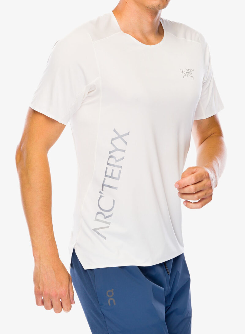 Cumpăra Tricou alergare Arcteryx Norvan Downword Logo Shirt SS - arctic silk