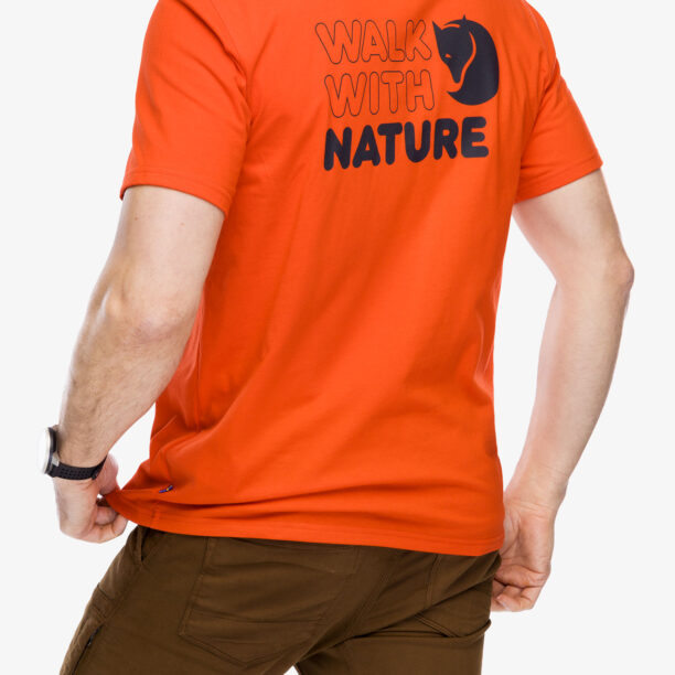 Preţ Tricou cu imprimeu Fjallraven Walk With Nature T-shirt - flame orange