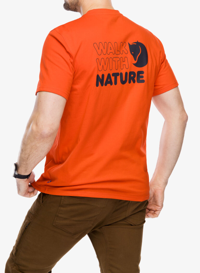 Preţ Tricou cu imprimeu Fjallraven Walk With Nature T-shirt - flame orange