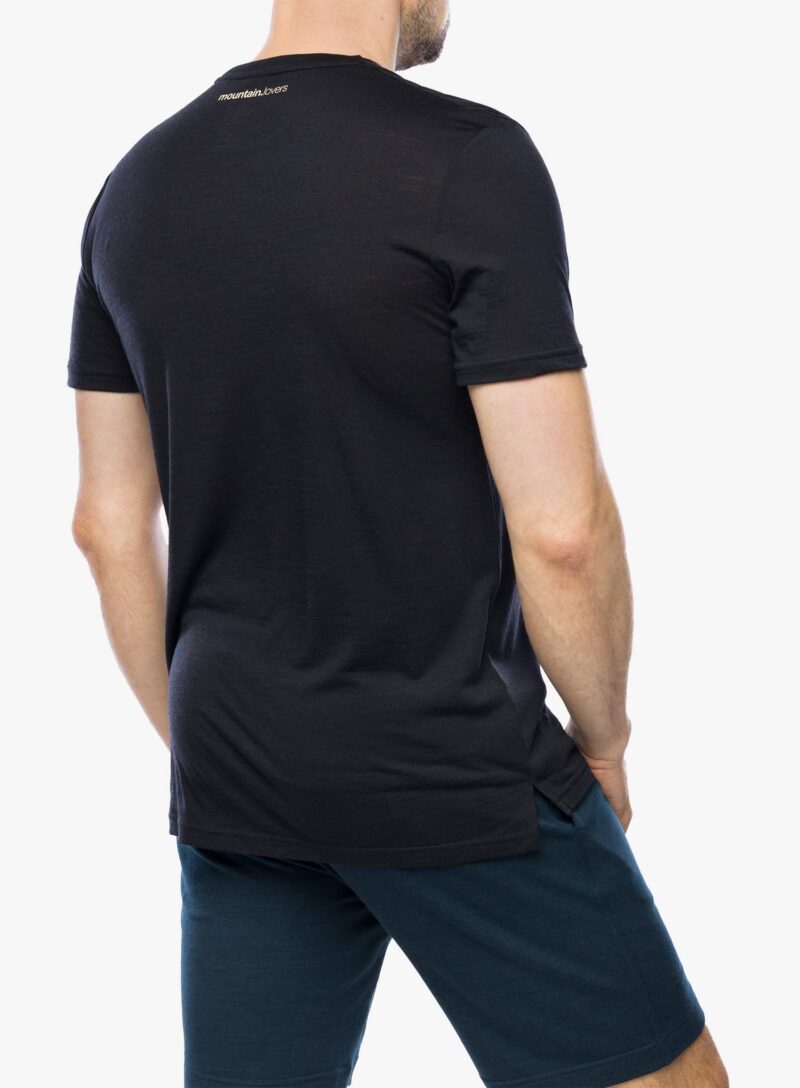 Preţ Tricou cu imprimeu Super.natural Well Equipped Tee - jet black/semolina