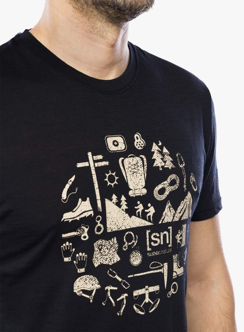 Original Tricou cu imprimeu Super.natural Well Equipped Tee - jet black/semolina