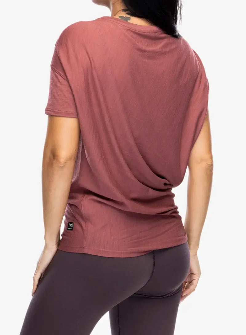 Preţ Tricou cu lana merinos femei Super.natural Yoga Loose Tee - roan rouge