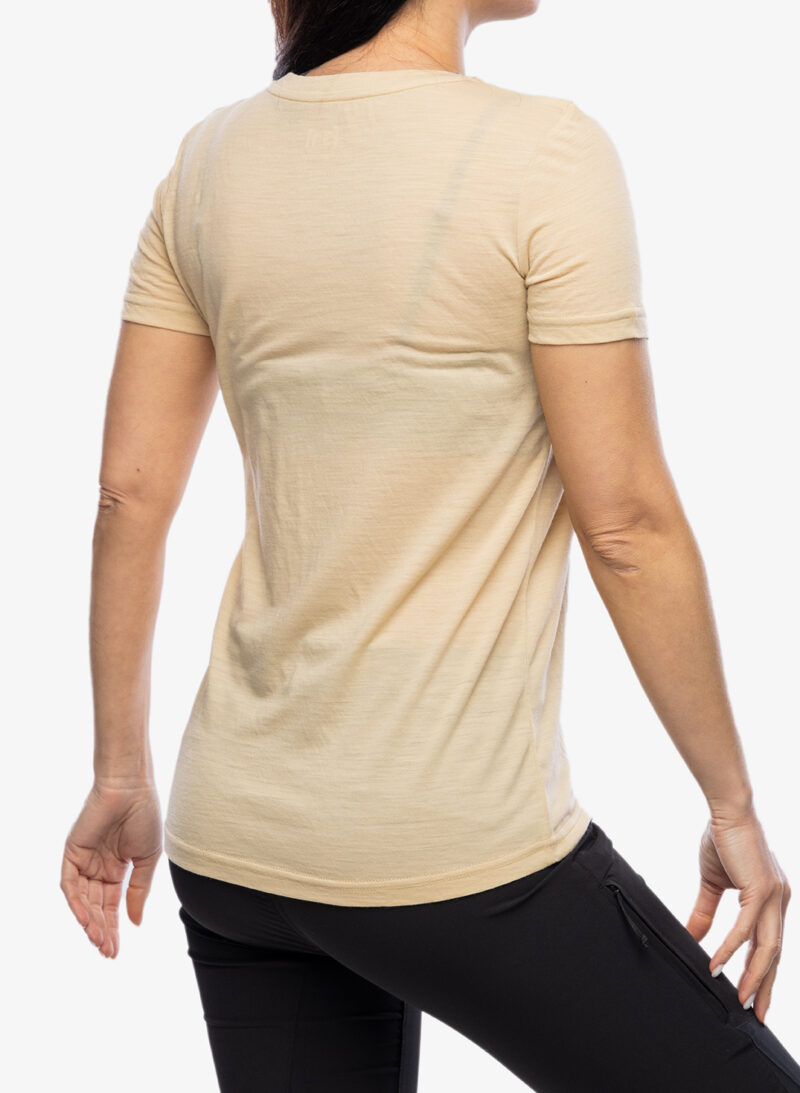 Tricou femei Super.natural Preikestolen Cliffs Tee - semolina/canteen/copper preţ