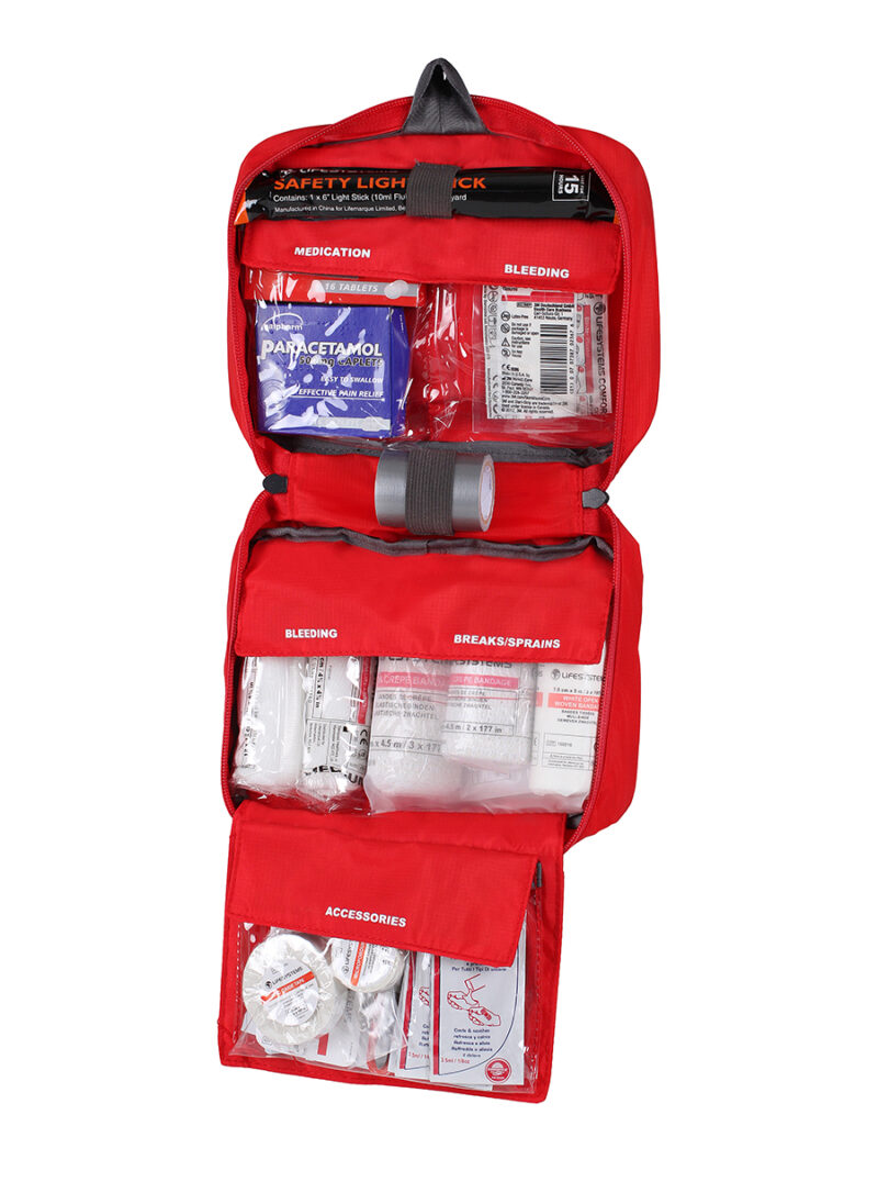 Trusa de prim ajutor Lifesystems Mountain First Aid Kit preţ