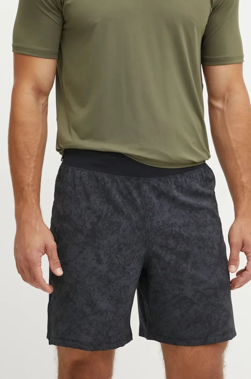 Under Armour pantaloni scurți de alergare Launch Elite culoarea negru