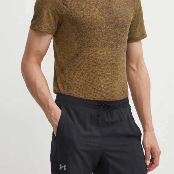 Under Armour pantaloni scurți de alergare Launch culoarea negru