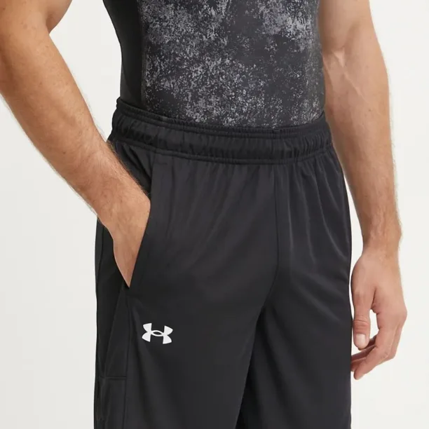 Under Armour pantaloni scurți de antrenament Zone 7 culoarea negru