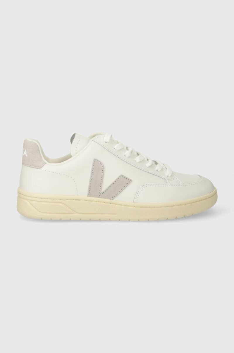 Veja sneakers din piele V-12 culoarea alb