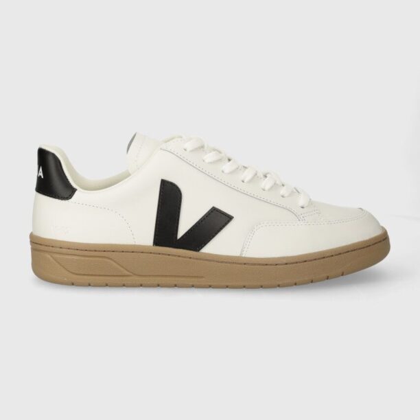 Veja sneakers din piele V-12 culoarea alb