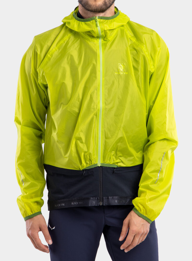 Vestă barbati BlackYak Tulim Convertible Vest - lime punch preţ