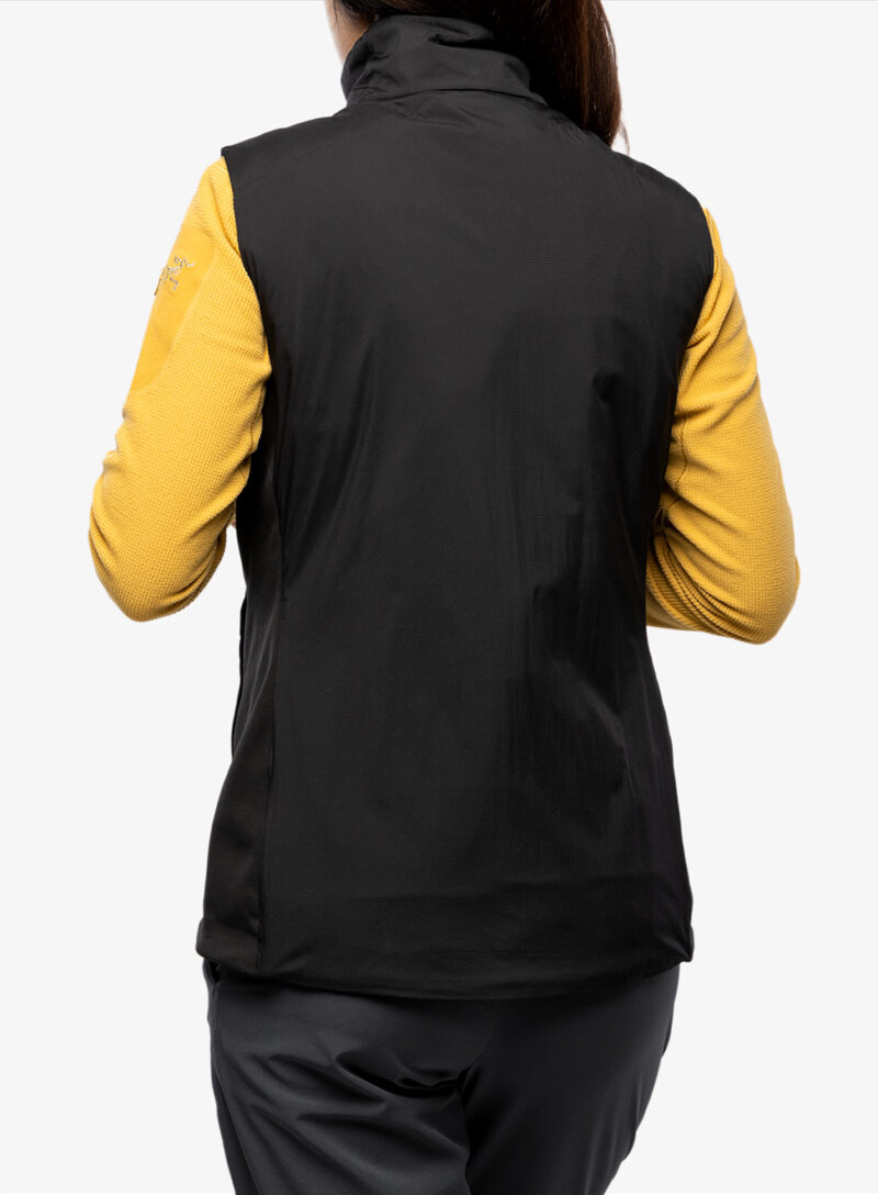 Vesta femei Arcteryx Atom Vest - black preţ