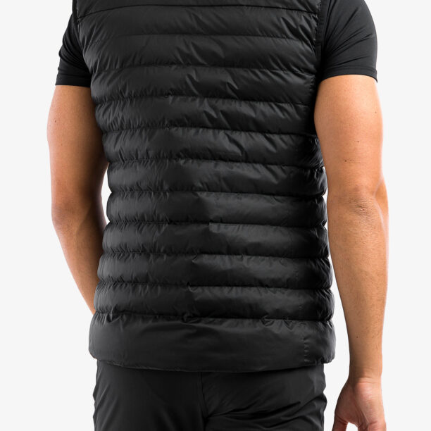 Vesta încălzită Mountain Equipment Superflux Vest - black preţ