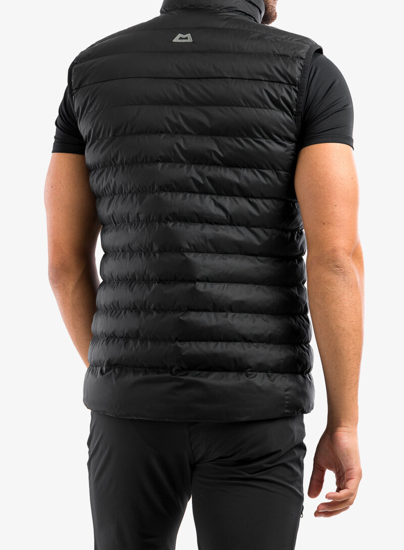 Vesta încălzită Mountain Equipment Superflux Vest - black preţ